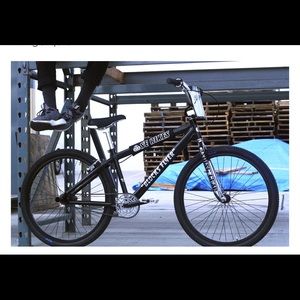 Meet your Posher, Chase